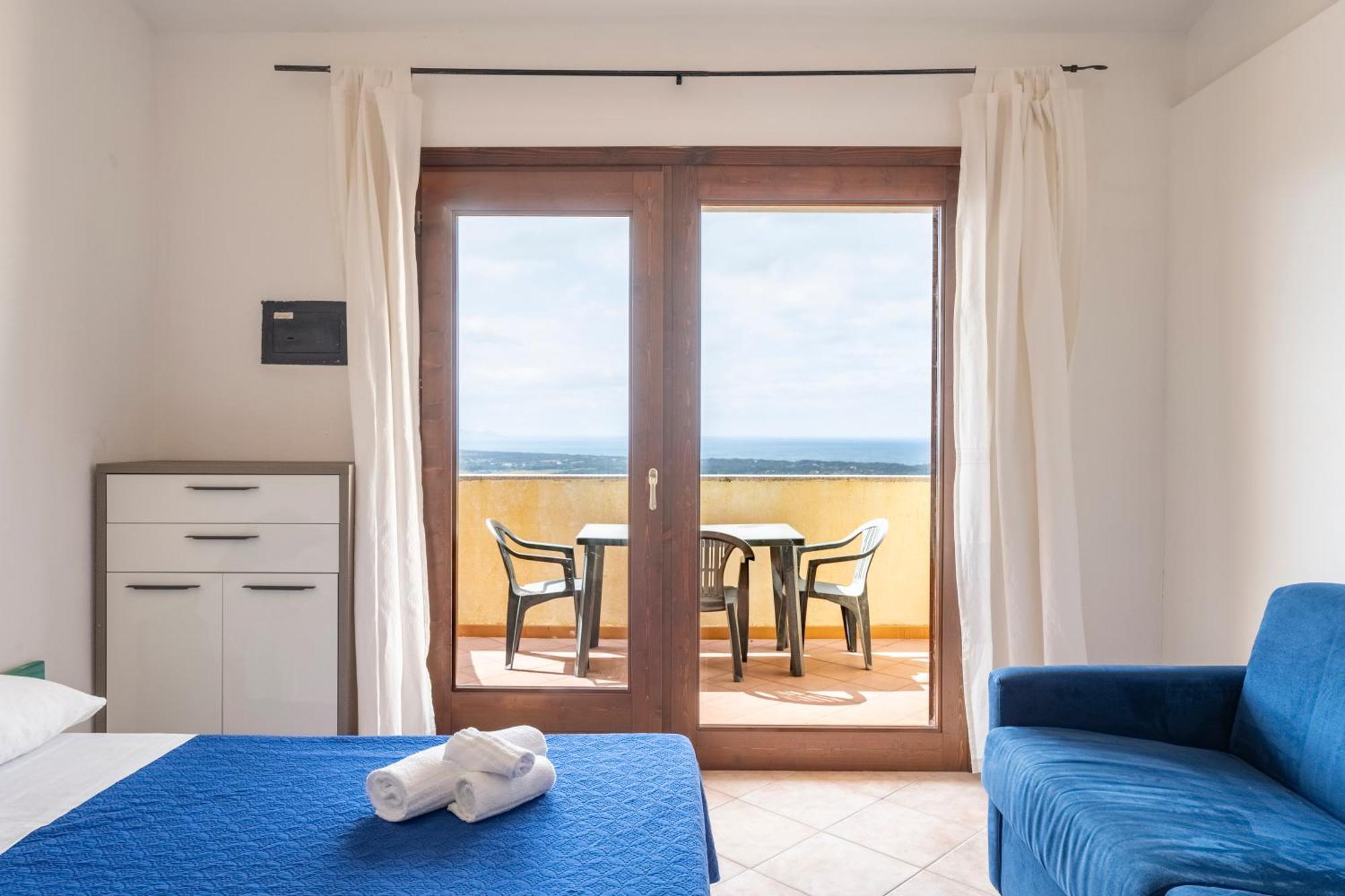 Il Borgo Di Badesi Apart otel Dış mekan fotoğraf